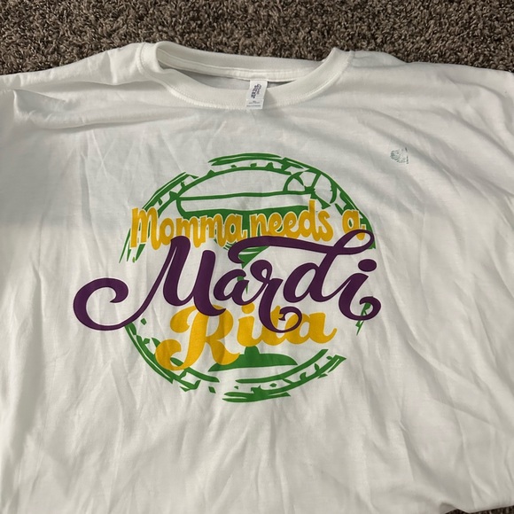 Jerzees Tops - Mama needs a MardiRita tshirt